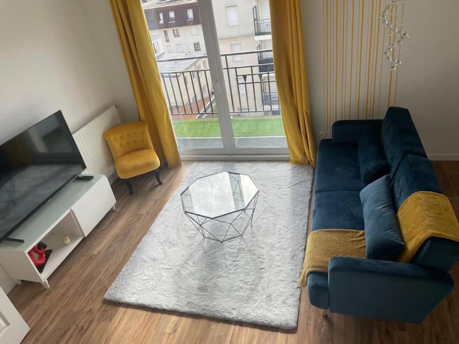 Appartement 3P Gare Terrasse Et Parking Prive Franconville  Exteriör bild